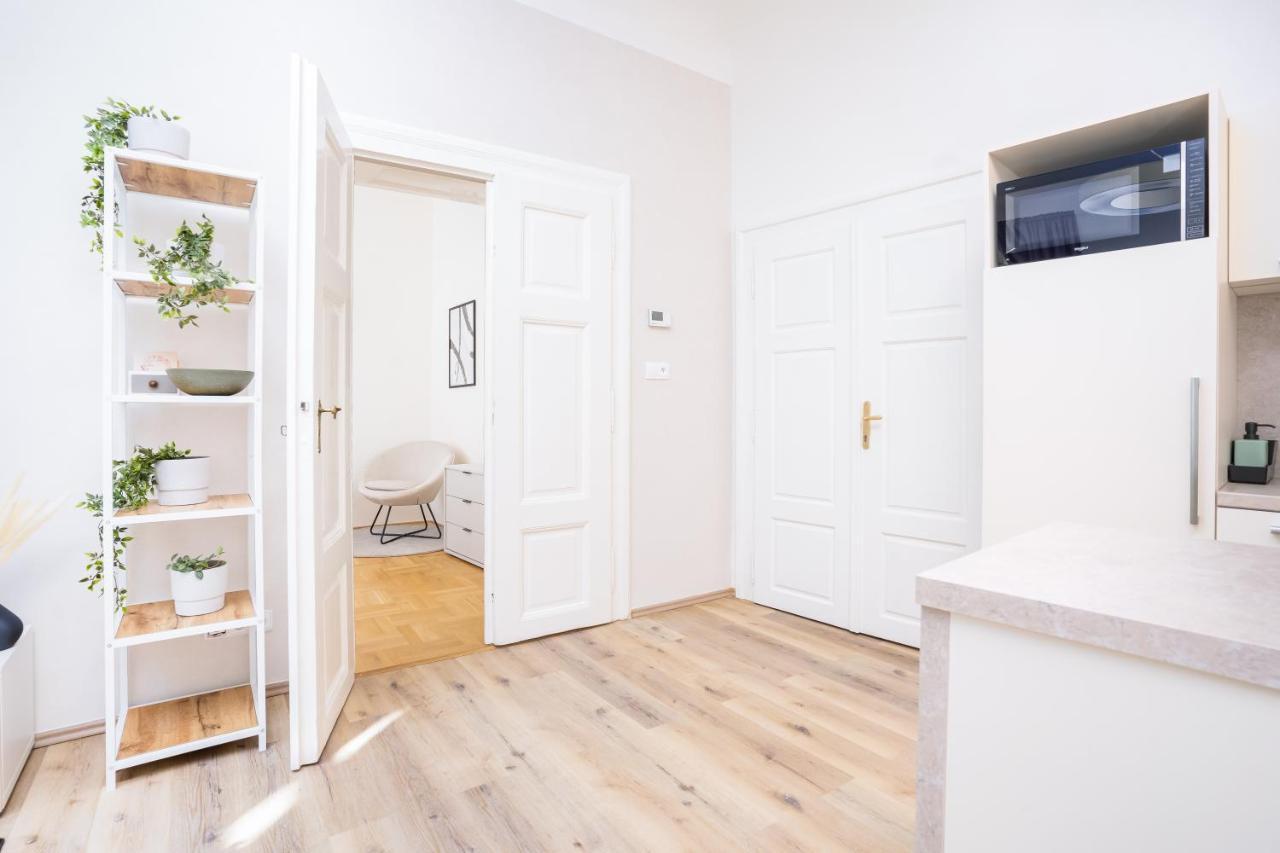 Prague Days - Bright Apartment - Old Town Dış mekan fotoğraf